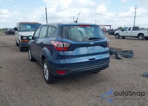 2018 Ford Escape S z USA, uszkodzony, nr VIN 1FMCU0F79JUB71812